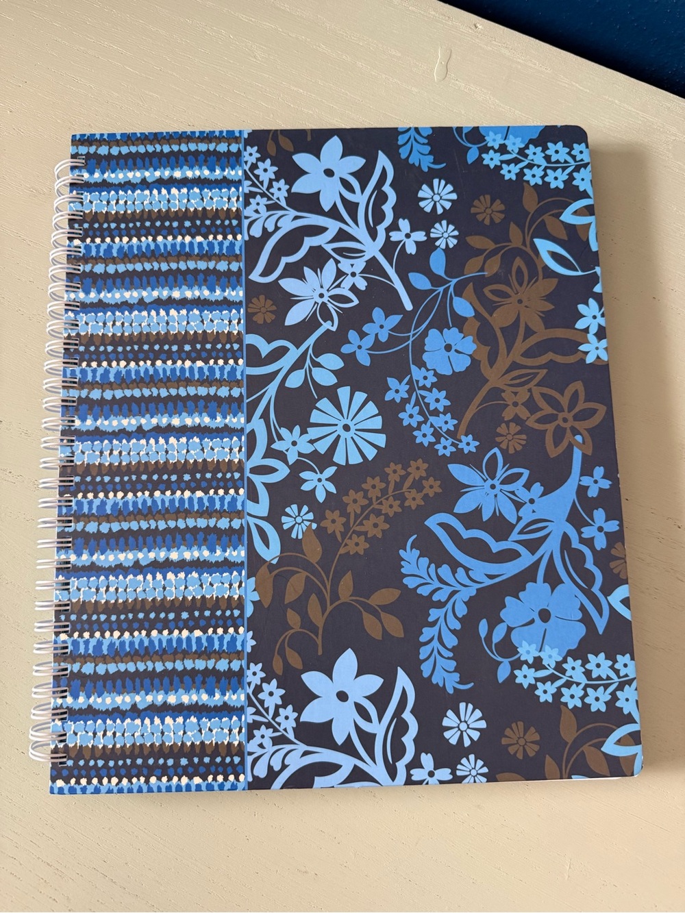 Vera Bradley Java Floral Print Large Spiral Notebook with Pockets - 8.5"x11"
